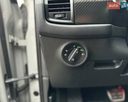 Серый Шкода Kodiaq, объемом двигателя 1.97 л и пробегом 181 тыс. км за 35500 $, фото 52 на Automoto.ua