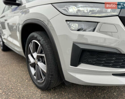 Серый Шкода Kodiaq, объемом двигателя 1.97 л и пробегом 181 тыс. км за 35500 $, фото 35 на Automoto.ua