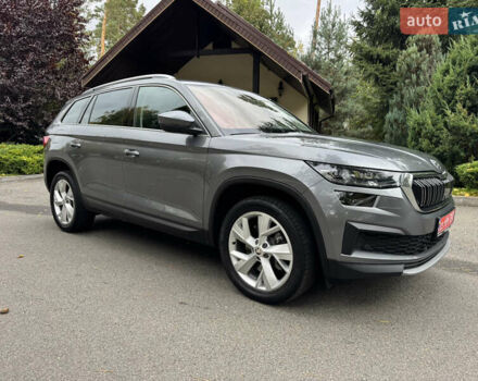 Шкода Kodiaq 2022 у Києві на Automoto.ua Сірий Шкода Kodiaq, об'ємом двигуна 2 л та пробігом 169 тис. км за 35999 $, фото 9 на Automoto.ua