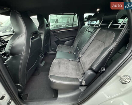 Серый Шкода Kodiaq, объемом двигателя 1.97 л и пробегом 181 тыс. км за 35500 $, фото 85 на Automoto.ua