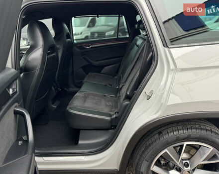 Серый Шкода Kodiaq, объемом двигателя 1.97 л и пробегом 181 тыс. км за 35500 $, фото 91 на Automoto.ua