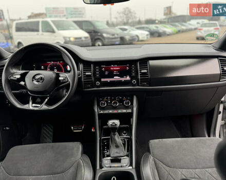 Серый Шкода Kodiaq, объемом двигателя 1.97 л и пробегом 181 тыс. км за 35500 $, фото 109 на Automoto.ua