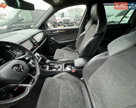 Серый Шкода Kodiaq, объемом двигателя 1.97 л и пробегом 181 тыс. км за 35500 $, фото 83 на Automoto.ua