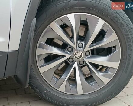 Серый Шкода Kodiaq, объемом двигателя 1.97 л и пробегом 106 тыс. км за 37700 $, фото 40 на Automoto.ua