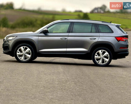 Сірий Шкода Kodiaq, об'ємом двигуна 2 л та пробігом 220 тис. км за 31300 $, фото 27 на Automoto.ua