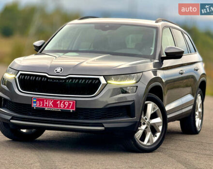Сірий Шкода Kodiaq, об'ємом двигуна 2 л та пробігом 220 тис. км за 31300 $, фото 5 на Automoto.ua