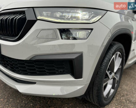 Серый Шкода Kodiaq, объемом двигателя 1.97 л и пробегом 181 тыс. км за 35500 $, фото 42 на Automoto.ua