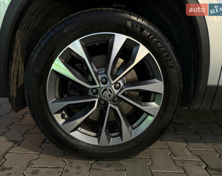 Серый Шкода Kodiaq, объемом двигателя 1.97 л и пробегом 259 тыс. км за 29499 $, фото 36 на Automoto.ua