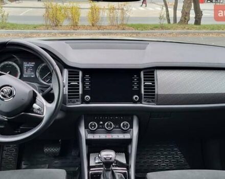 Серый Шкода Kodiaq, объемом двигателя 1.97 л и пробегом 150 тыс. км за 30500 $, фото 3 на Automoto.ua