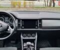 Серый Шкода Kodiaq, объемом двигателя 1.97 л и пробегом 150 тыс. км за 30500 $, фото 3 на Automoto.ua