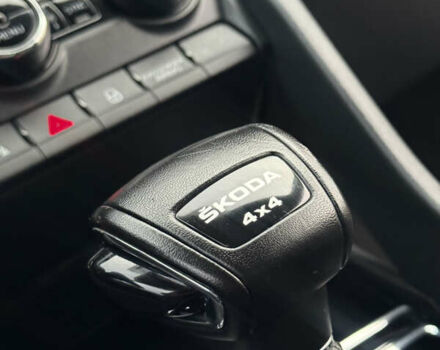 Сірий Шкода Kodiaq, об'ємом двигуна 2 л та пробігом 220 тис. км за 31300 $, фото 74 на Automoto.ua