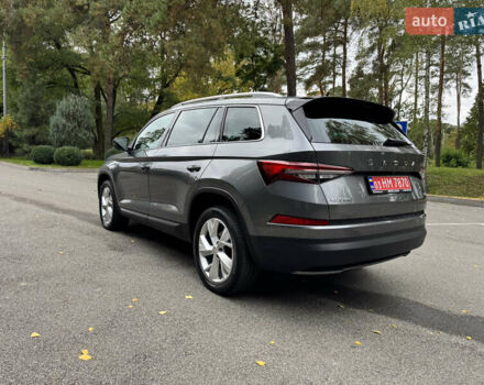 Шкода Kodiaq 2022 у Києві на Automoto.ua Сірий Шкода Kodiaq, об'ємом двигуна 2 л та пробігом 169 тис. км за 35999 $, фото 4 на Automoto.ua
