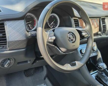 Серый Шкода Kodiaq, объемом двигателя 2 л и пробегом 86 тыс. км за 33700 $, фото 19 на Automoto.ua