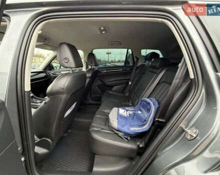 Сірий Шкода Kodiaq, об'ємом двигуна 1.98 л та пробігом 87 тис. км за 42000 $, фото 40 на Automoto.ua