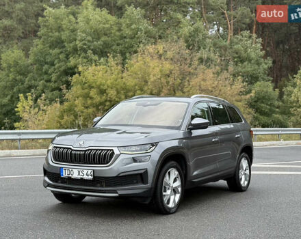 Серый Шкода Kodiaq, объемом двигателя 1.97 л и пробегом 169 тыс. км за 36499 $, фото 5 на Automoto.ua
