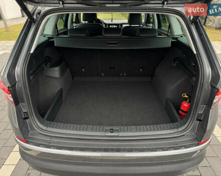 Серый Шкода Kodiaq, объемом двигателя 1.97 л и пробегом 184 тыс. км за 34999 $, фото 59 на Automoto.ua