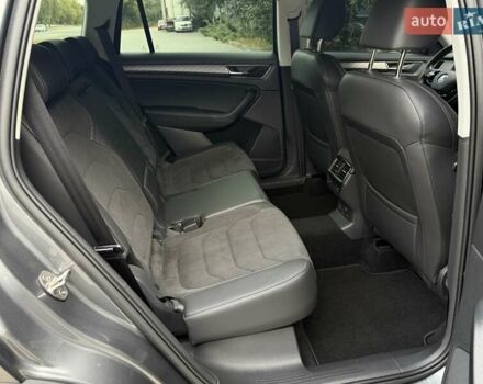 Серый Шкода Kodiaq, объемом двигателя 1.97 л и пробегом 43 тыс. км за 41500 $, фото 56 на Automoto.ua