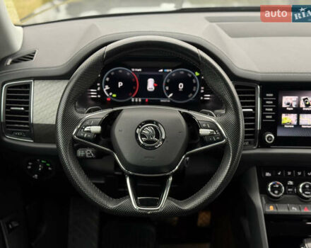 Серый Шкода Kodiaq, объемом двигателя 1.97 л и пробегом 184 тыс. км за 34999 $, фото 22 на Automoto.ua