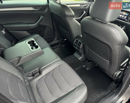 Серый Шкода Kodiaq, объемом двигателя 1.97 л и пробегом 184 тыс. км за 34999 $, фото 32 на Automoto.ua