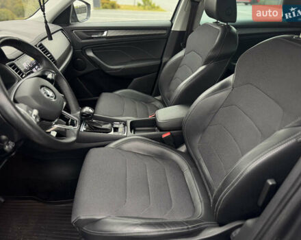 Серый Шкода Kodiaq, объемом двигателя 1.97 л и пробегом 184 тыс. км за 34999 $, фото 16 на Automoto.ua