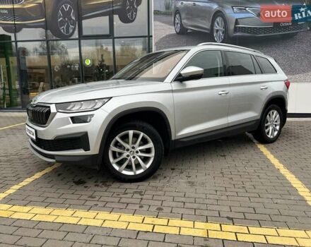 Серый Шкода Kodiaq, объемом двигателя 1.97 л и пробегом 49 тыс. км за 37800 $, фото 4 на Automoto.ua