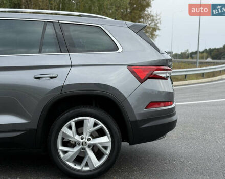 Серый Шкода Kodiaq, объемом двигателя 1.97 л и пробегом 169 тыс. км за 36499 $, фото 28 на Automoto.ua