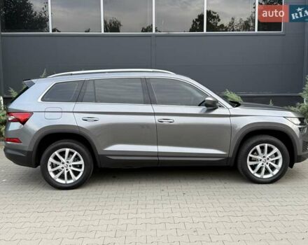 Серый Шкода Kodiaq, объемом двигателя 1.97 л и пробегом 43 тыс. км за 41500 $, фото 11 на Automoto.ua