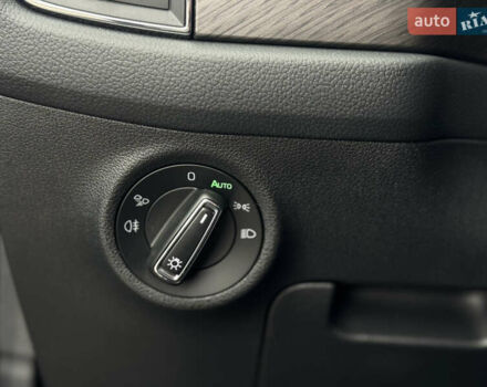 Серый Шкода Kodiaq, объемом двигателя 1.97 л и пробегом 184 тыс. км за 34999 $, фото 33 на Automoto.ua