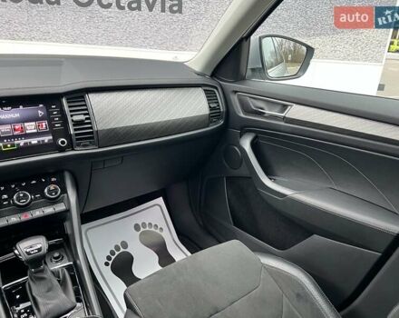 Серый Шкода Kodiaq, объемом двигателя 1.97 л и пробегом 49 тыс. км за 37800 $, фото 42 на Automoto.ua