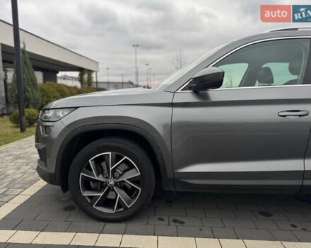 Серый Шкода Kodiaq, объемом двигателя 1.97 л и пробегом 184 тыс. км за 34999 $, фото 11 на Automoto.ua