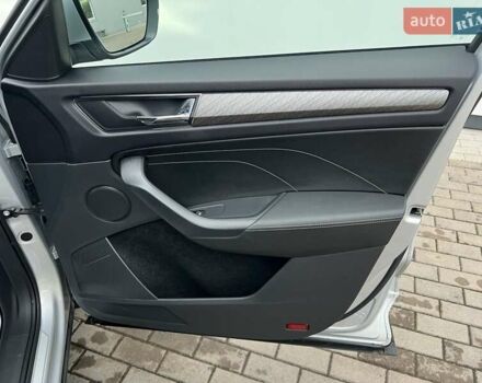 Серый Шкода Kodiaq, объемом двигателя 1.97 л и пробегом 49 тыс. км за 37800 $, фото 61 на Automoto.ua