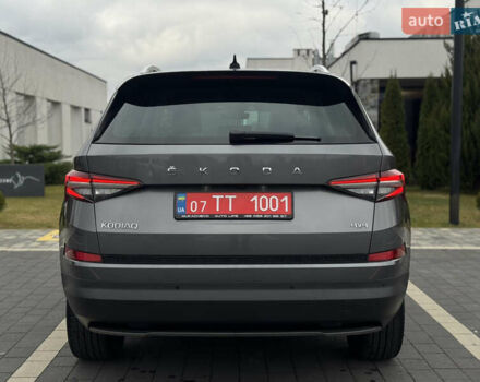 Серый Шкода Kodiaq, объемом двигателя 1.97 л и пробегом 184 тыс. км за 34999 $, фото 5 на Automoto.ua