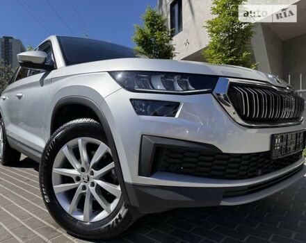 Сірий Шкода Kodiaq, об'ємом двигуна 1.97 л та пробігом 56 тис. км за 39933 $, фото 1 на Automoto.ua