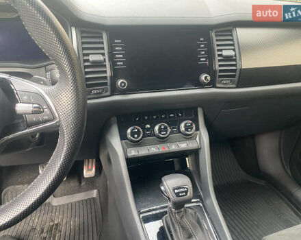 Серый Шкода Kodiaq, объемом двигателя 1.97 л и пробегом 10 тыс. км за 45500 $, фото 2 на Automoto.ua