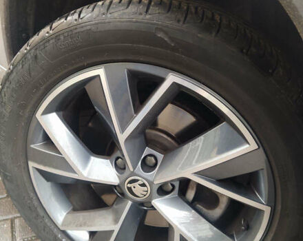 Серый Шкода Kodiaq, объемом двигателя 1.97 л и пробегом 10 тыс. км за 45500 $, фото 20 на Automoto.ua