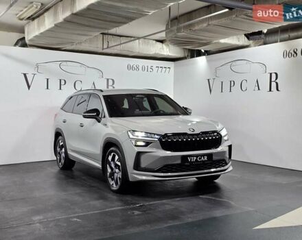 Шкода Kodiaq 2025 в Киеве на Automoto.ua Серый Шкода Kodiaq, объемом двигателя 2 л и пробегом 7 тыс. км за 51500 $, фото 4 на Automoto.ua