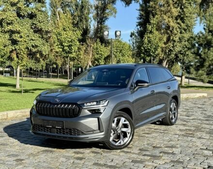 Шкода Kodiaq 2025 в Киеве на Automoto.ua Серый Шкода Kodiaq, объемом двигателя 2 л и пробегом 1 тыс. км за 52555 $, фото 23 на Automoto.ua