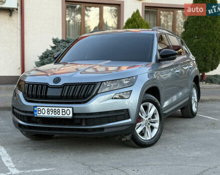 Сірий Шкода Kodiaq, об'ємом двигуна 2 л та пробігом 121 тис. км за 26450 $, фото 1 на Automoto.ua