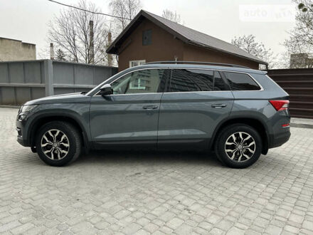 Серый Шкода Kodiaq, объемом двигателя 2 л и пробегом 122 тыс. км за 27000 $, фото 1 на Automoto.ua