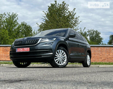 Серый Шкода Kodiaq, объемом двигателя 2 л и пробегом 232 тыс. км за 22899 $, фото 1 на Automoto.ua