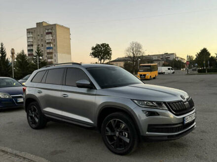 Шкода Kodiaq 2018 у Каменке-Бугской на Automoto.ua Сірий Шкода Kodiaq, об'ємом двигуна 1.97 л та пробігом 231 тис. км за 27850 $, фото 1 на Automoto.ua