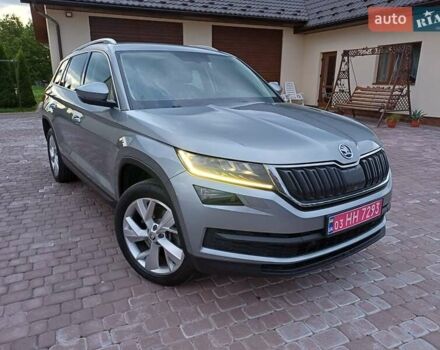 Сірий Шкода Kodiaq, об'ємом двигуна 1.97 л та пробігом 221 тис. км за 26600 $, фото 1 на Automoto.ua
