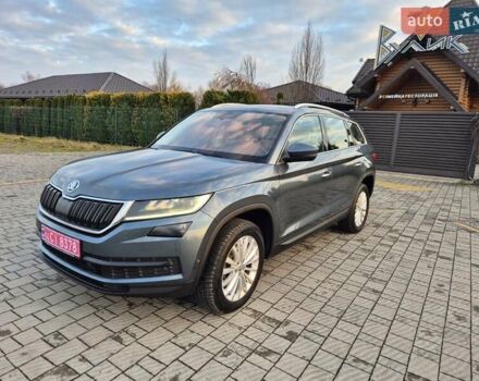 Серый Шкода Kodiaq, объемом двигателя 2 л и пробегом 218 тыс. км за 23999 $, фото 1 на Automoto.ua