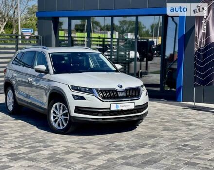 Серый Шкода Kodiaq, объемом двигателя 2 л и пробегом 123 тыс. км за 31999 $, фото 1 на Automoto.ua