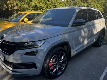 Шкода Kodiaq 2019 в Черкассах на Automoto.ua Серый Шкода Kodiaq, объемом двигателя 2 л и пробегом 200 тыс. км за 35700 $, фото 1 на Automoto.ua
