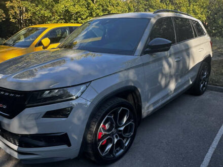 Шкода Kodiaq 2019 у Черкасах на Automoto.ua Сірий Шкода Kodiaq, об'ємом двигуна 1.97 л та пробігом 200 тис. км за 35700 $, фото 1 на Automoto.ua