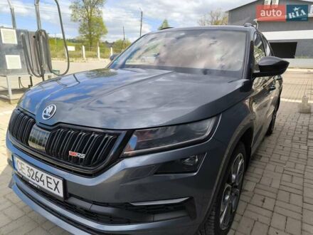 Шкода Kodiaq 2020 у Сторожинце на Automoto.ua Сірий Шкода Kodiaq, об'ємом двигуна 1.97 л та пробігом 173 тис. км за 41630 $, фото 1 на Automoto.ua