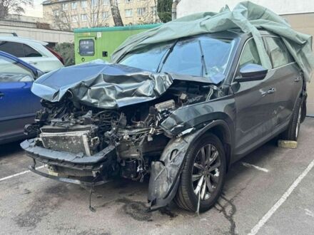 Серый Шкода Kodiaq, объемом двигателя 2 л и пробегом 130 тыс. км за 10000 $, фото 1 на Automoto.ua