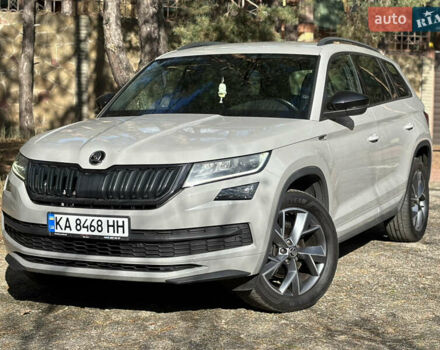 Шкода Kodiaq 2020 у Києві на Automoto.ua Сірий Шкода Kodiaq, об'ємом двигуна 2 л та пробігом 255 тис. км за 25999 $, фото 1 на Automoto.ua