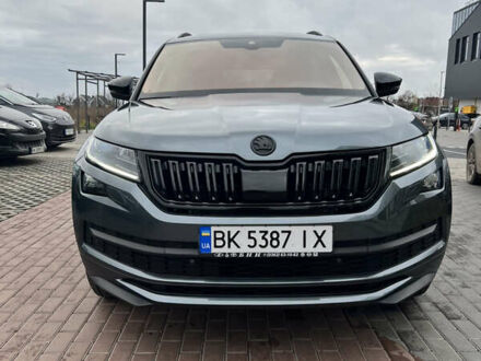 Серый Шкода Kodiaq, объемом двигателя 1.97 л и пробегом 17 тыс. км за 33000 $, фото 1 на Automoto.ua